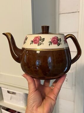 Vintage Arthur Wood Brown Teapot with Pink Rose Band 4.5 Cups